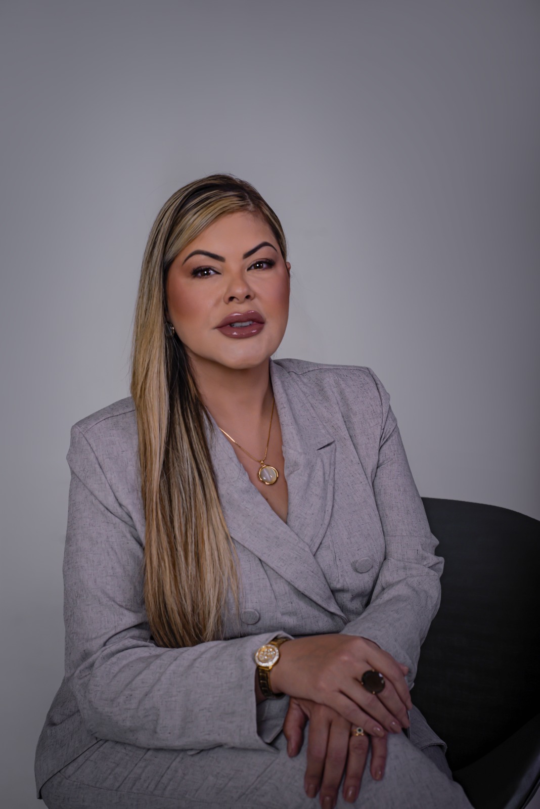Dra. Tatiana Cruz em consultório